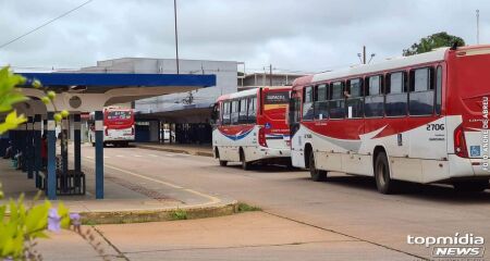 Suspeito ameaçou vítima com faca após ter pedido de passe de ônibus negado