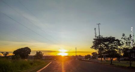 Em Campo Grande, a previsão é de mínimas de 19°C e 22°C e máximas entre 32°C e 34°C