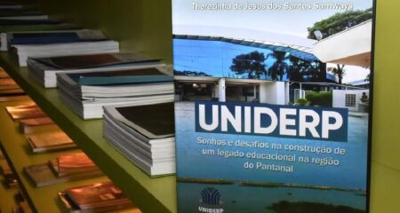 O livro detalha todo o processo de elaboração do projeto para a criação do Cesup e, posteriormente, UNIDERP