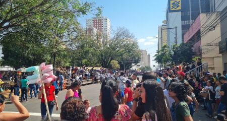 Desfile será debaixo de forte calor na 13 de Maio 