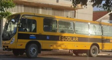 Menino ficou mais de oito horas em ônibus escolar da cidade de Lucélia depois de dormir no trajeto para a escola e não desembarcar