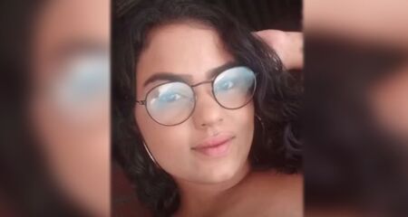 Júlia Aurea dos Santos de Souza foi encontrada morta em uma piscina durante confraternização na madrugada desta quarta-feira (11)