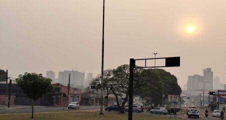 A previsão indica tempo firme com sol e poucas nuvens