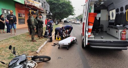 Equipe do Samu prestou atendimento ao rapaz e o encaminhou para atendimento médico 