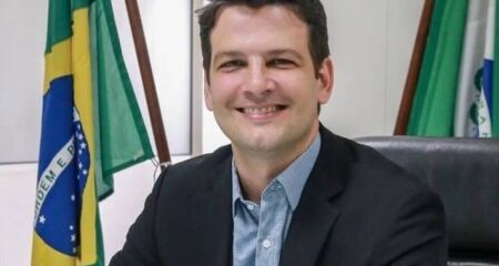 Atual vice-prefeito, Eduardo Pimentel derrotou a jornalista Cristina Graeml (PMB). Resultado foi confirmado pelo TSE