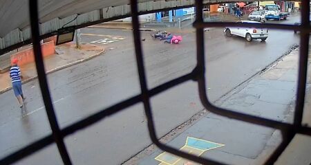 Motociclista sofreu fratura na clavícula