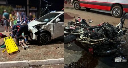 Moto e carro ficaram destruídos