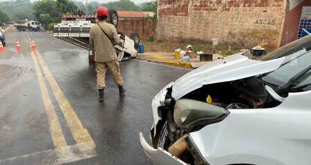 Acidente aconteceu em cruzamento sinalizado de Aquidauana