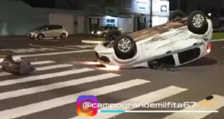 Idosos e criança ficam feridos em acidente em rua com semáforos desligados no Tiradentes