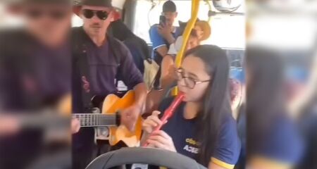 Professora de musicalização infantil, Carollyne Gomes Diniz foi gravada por uma amiga em momento de descontração