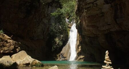 Criança estava acompanhada do pai no momento do acidente