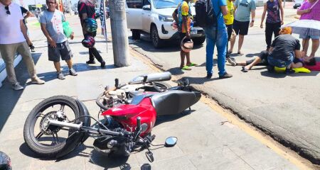 Idosa é atropelada por moto em cruzamento na Avenida Afonso Pena 