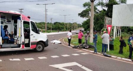 Jovem morreu no local