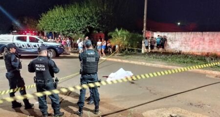 Rapaz foi assassinado a facadas