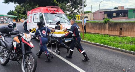 O motorista do carro permaneceu no local e acionou o Samu