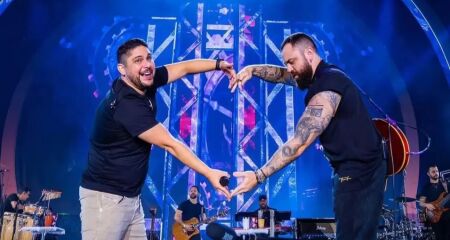 Dupla decidiu que é hora de "descansar, curtir e compor"; shows da turnê começam em abril