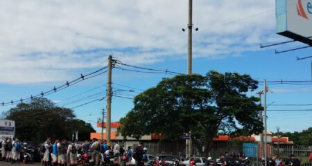 Funcionários protestaram contra escala de fim de ano na Energisa 