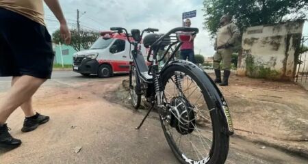 Bicicleta elétrica envolvida em acidente durante a manhã desta sexta-feira