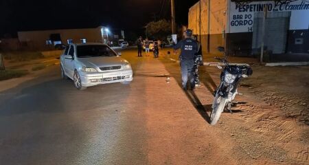 Motociclista fica ferido em acidente com carro em cruzamento em Bataguassu 