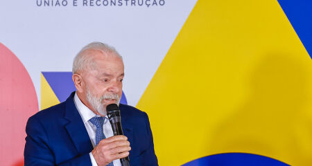 É a primeira vez que a desaprovação do 3&ordm; governo Lula supera, numericamente, sua aprovação desde o início da série histórica da pesquisa