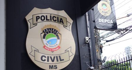 Vizinhos acionaram a polícia ao ouvir os gritos da criança