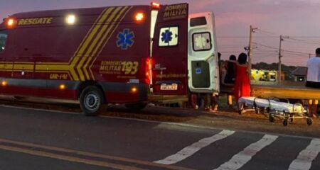 Momento em que a vítima era socorrida pelos bombeiros