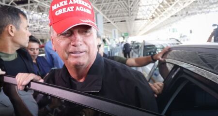 Bolsonaro acusou Moraes de querer destruir a direita e disse contar com Trump para reverter inelegibilidade