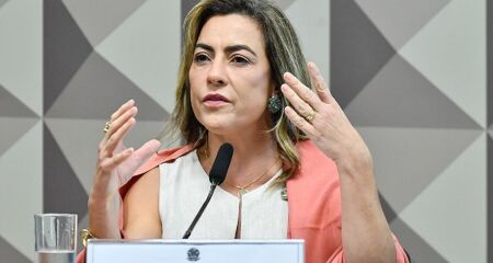 Soraya defende regulamentação de cigarros eletrônicos 