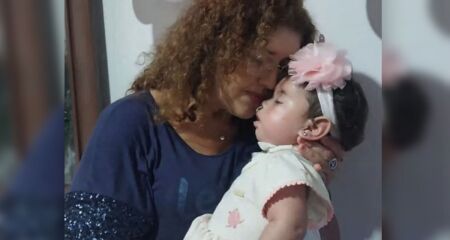 Avó dedicou dias e meses na recuperação da neta, mas se despediu de Emília nesta quinta-feira (9)