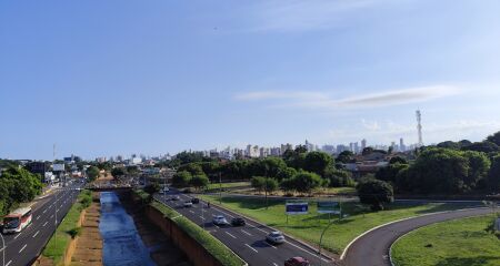 Em Campo Grande, as temperaturas mínimas ficarão entre 23°C e 24°C, enquanto as máximas podem atingir até 36°C