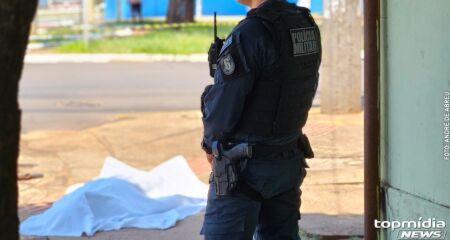 Vítima foi esfaqueada após se envolver em uma briga com outro morador de rua 