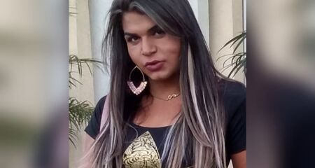 Travesti da foto é Pamela Mirella, queimada pelas rivais na Vila Carvalho