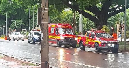 Vítima atravessou cruzamento correndo e foi atingida pelo veículo