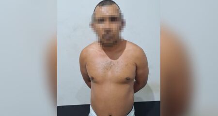 Dinheiro seria para comprar drogas e agressor ainda exigiu que ela pagasse um lanche. Ele foi preso em flagrante