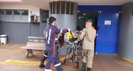 Momento em que a adolescente foi socorrida em estado gravíssimo para o Hospital da Vida