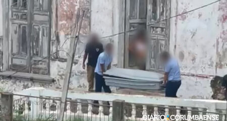 Vítima foi morta na escadaria que dá acesso ao Porto Geral 