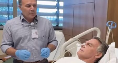 Ainda na UTI do hospital DF Star, em Brasília, o ex-presidente Jair Bolsonaro (PL) retirou a sonda nasogástrica, nesta terça-feira (29/4)
