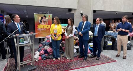 Ação faz parte da campanha "Seu Abraço Aquece", promovida para apoiar famílias em situação de vulnerabilidade durante o inverno
