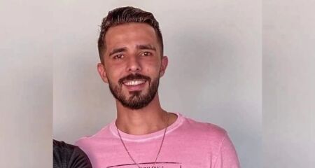 Grupos de ciclistas e amigos prestam homenagens ao jovem de 32 anos, morto em acidente com carreta