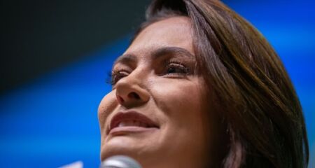 Justificativa dada pela equipe da ex-primeira-dama é que foi feita uma 'reformulação da agenda'