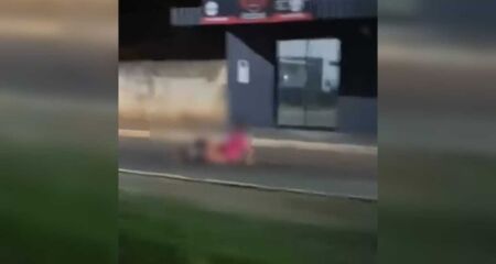Testemunhas relataram que ela é conhecida por tal comportamento