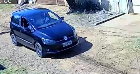 Homem foi flagrado roubando uma adolescente de 14 anos; ele teria usado violência no crime