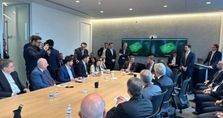 Governador se reuniu nesta terça-feira (13) com empresários do setor durante evento realizado nos EUA