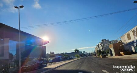 Céu amanheceu ensolarado