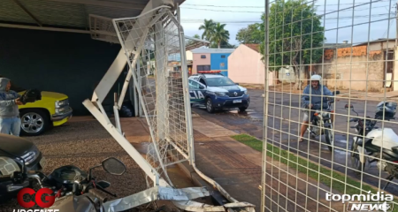 Vítima teve ferimento no pé e não foi socorrida pelo condutor