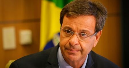 Ex-ministro do Turismo do governo Bolsonaro foi detido preventivamente em Pernambuco, suspeito de tentar ajudar Mauro Cid a deixar o Brasil