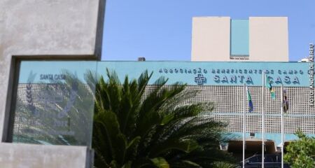 Vítima foi levada para a Santa Casa 