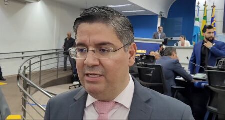 Vereador defende apuração da Sesau 