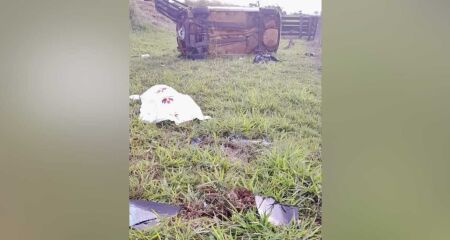 Vítima fatal foi arremessada para fora do veículo