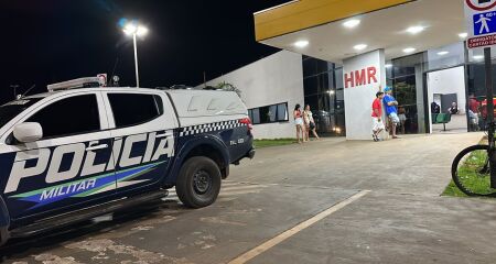 A vítima foi socorrida pela esposa e uma amiga até o hospital da cidade
